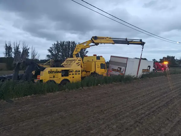 Camion de Dépannage Saint-Jean – photo 1